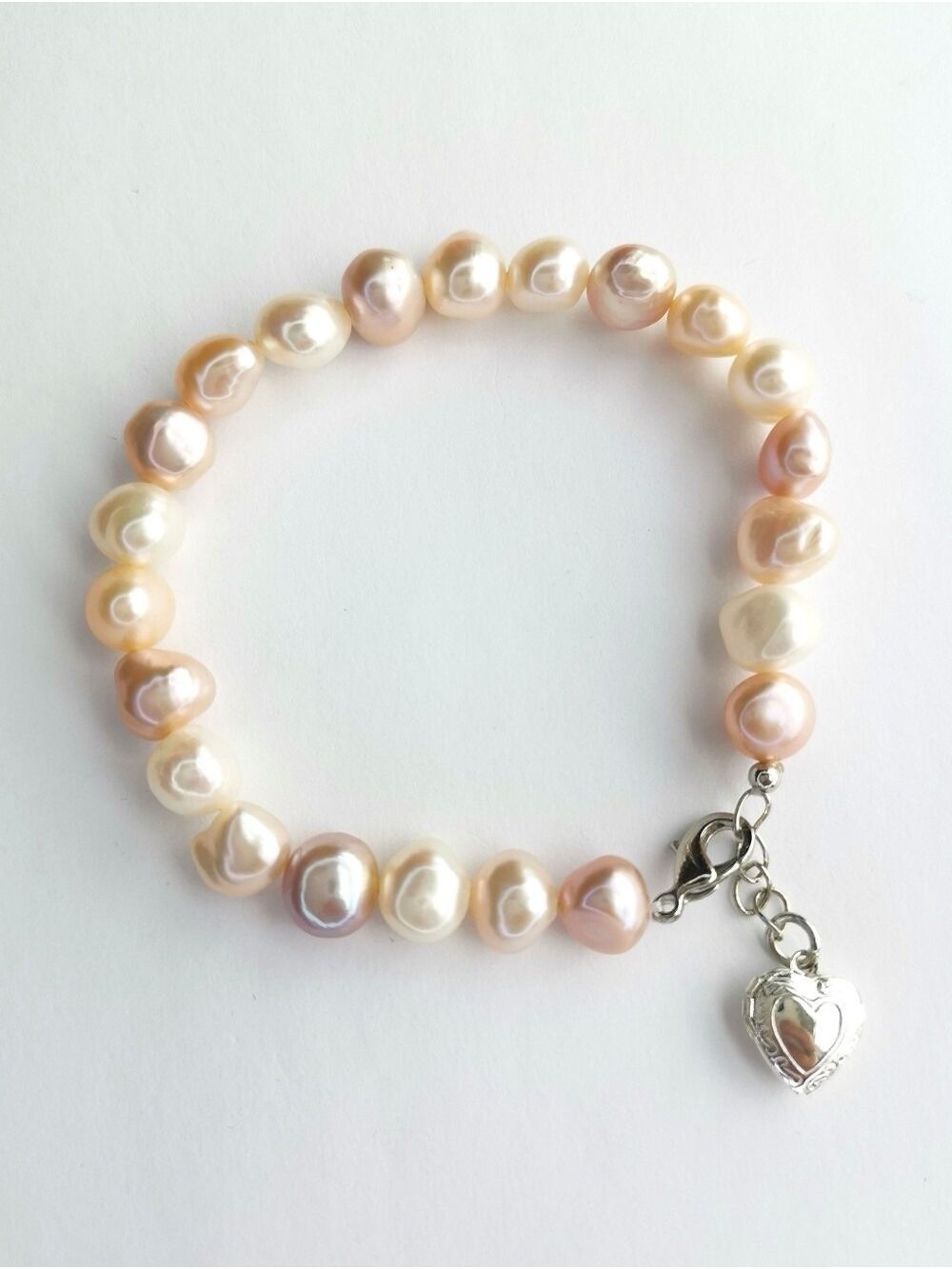 Baroque Blush Pearl  bracelet With Locket 🆕